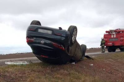 В Чувашии автомобилистка опрокинула Opel в кювет: пострадали четверо
