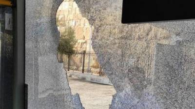 Арабские беспорядки в Иерусалиме: автобус с пассажирами забросали камнями