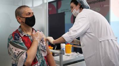 Собянин назвал число привитых первым компонентом вакцины от COVID-19 москвичей