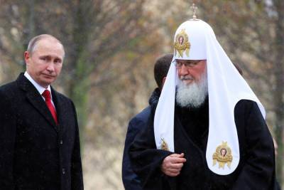 Патриарх Кирилл заявил, что интернет может перечеркнуть все уроки школы