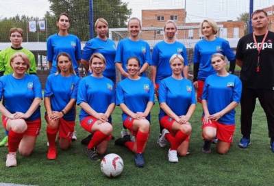 АНО «Ленинградская семья» готовит женскую сборную к открытому турниру по любительскому футболу