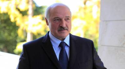 Лукашенко устроил разнос министрам “за намордники” от коронавируса – видео