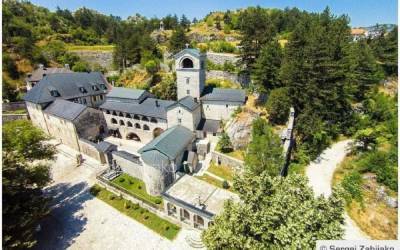 Раскольники в унынии: Цетинский монастырь в Черногории передали...