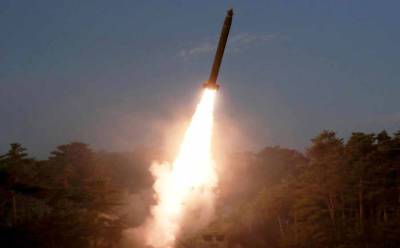 США осуждают запуск баллистической ракеты Северной Кореей
