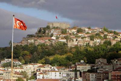 Турецкие эксперты прогнозируют продолжение падения лиры из-за подрыва доверия граждан к валюте