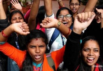 В Индии 33 человека обвинили в изнасиловании 15-летней девочки