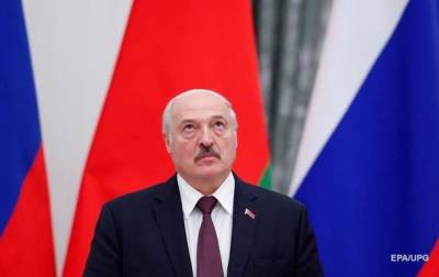 Лукашенко "готов посадить любой самолет"