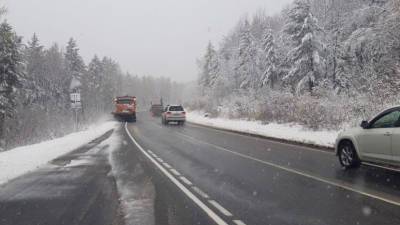 Снегопад осложнил движение на трассе «Байкал» в Иркутской области