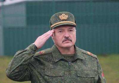 Лукашенко пригрозил превратить Беларусь в большую российскую военную базу