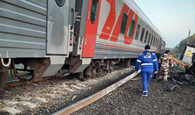 Под Пензой остановили движение поездов после серьезного ДТП на путях