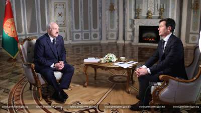 Лукашенко не исключил, что может пожизненно остаться президентом