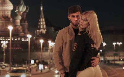 В Москве задержали блогера после «провокационного» фото на фоне храма