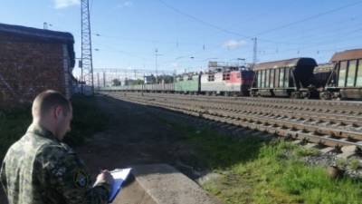 В Пензенской области поезд протаранил грузовик