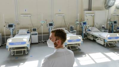 Из-за ухудшения эпидситуации с COVID в Петербурге за неделю умерли 449 пациентов