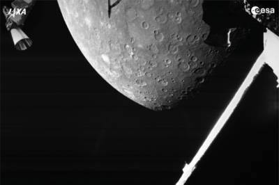 Космический аппарат BepiColombo сделал первые снимки Меркурия