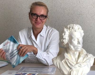 Наталья Михальченкова занялась допобразованием детей Ленинградской области