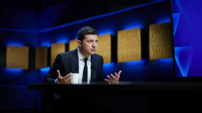 Зеленский призвал Раду и правительство ускорить реформы на Украине