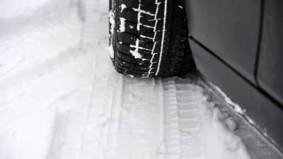 Первый снег: водителей Кыргызстана призывают сменить резину на зимнюю
