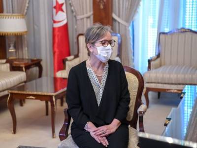 В Тунисе назначили первую в арабском мире женщину премьер-министра