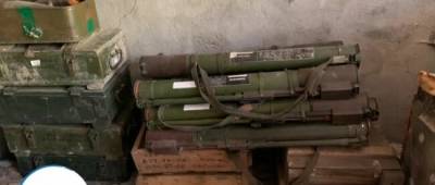 На Донетчине выявили схрон оружия из Крыма