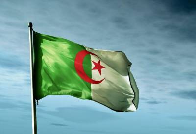 Алжир отозвал посла во Франции