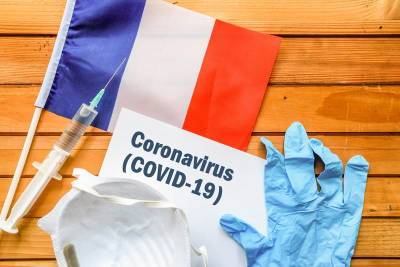 Во Франции число госпитализаций из-за COVID-19 увеличивается третий день подряд и мира