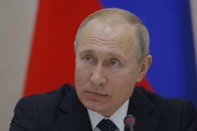 Песков: Путин пока не планирует обращение в связи с COVID-19