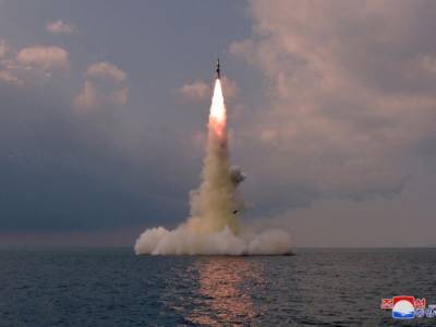 КНДР подтвердила запуск новой баллистической ракеты с подводной лодки