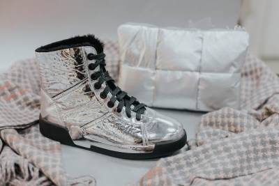 Зимние сапоги и ботинки на тракторной подошве пополнили ассортимент салона Vitacci в Чите