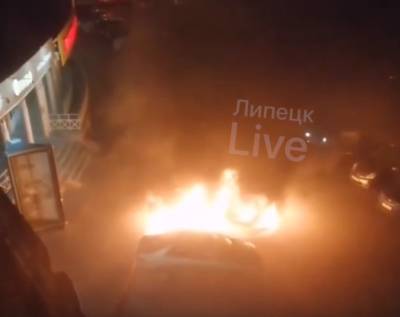 На улице Катукова сгорел автомобиль