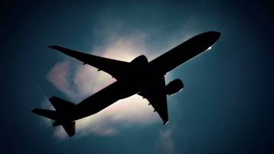 Летевший из Челябинска в Норильск самолёт вернулся в аэропорт вылета