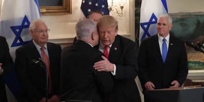 Опрос: израильтяне скучают по Трампу и недовольны Лапидом