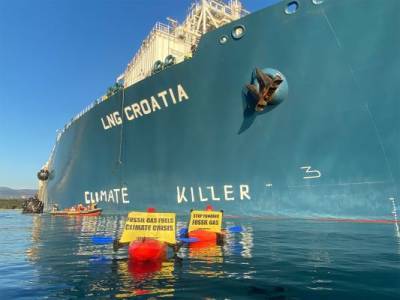 Greenpeace атаковал терминал СПГ в Хорватии