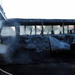 При взрыве автобуса в Дамаске погибли 14 военных. Фото. Видео
