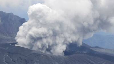 В Японии извергается один из самых мощных в мире вулканов