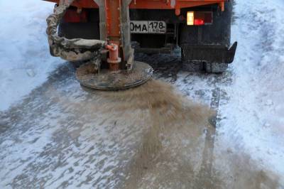 100 тысяч тонн песка и соли подготовили для дорог Петербурга и Ленобласти