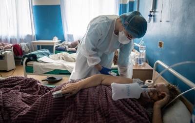 В Киеве новые максимумы COVID-смертности и заболеваемости за полгода