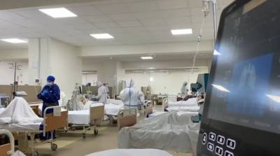 Больницы переполнены: во Львове медики показали, как лечат больных коронавирусом