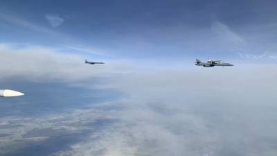Стратегические бомбардировщики B-1B Lancer ВВС США «отработали» удар по корабельной группировке ВМФ РФ
