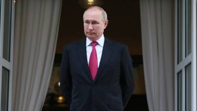 В Кремле заявили, что Путин пока не прошёл ревакцинацию от коронавируса
