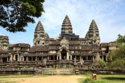 Камбоджа разрешила въезд всем привитым иностранцам