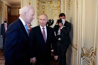 В Кремле оценили вероятность встречи Путина с Байденом в ближайшие месяцы