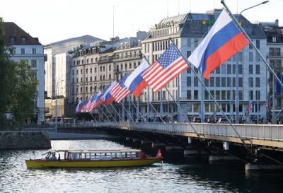 В Кремле допустили встречу Владимира Путина и Джо Байдена в этом году