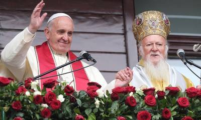 Запад «обкатает» на Украине переход «православных» под власть Папы...