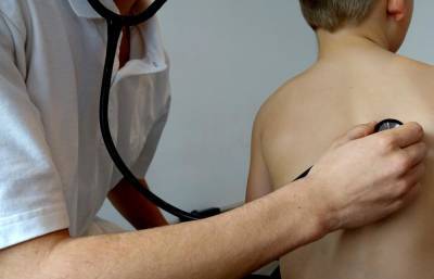 В России дети стали чаще и тяжелее болеть коронавирусом