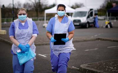 В Британии стремительно распространяется новый штамм коронавируса — заразнее «Дельты»