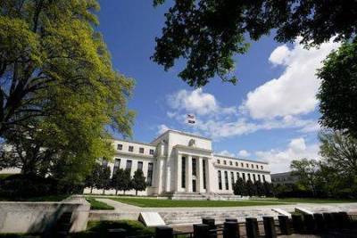 ФРС не будет повышать ставки до 2023 года, но есть риск более скорого шага