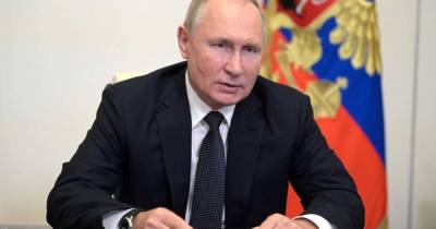 Путин считает странными ситуации, когда люди затягивают с вакцинацией