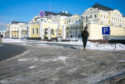 В Свердловской области объявили предупреждение из-за гололеда и мокрого снега