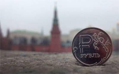 Нацбанк запретил пополнять депозиты в российских рублях